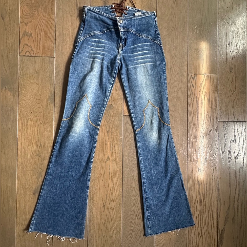 Vintage-Inspired Faded Flare Jeans – Size 1